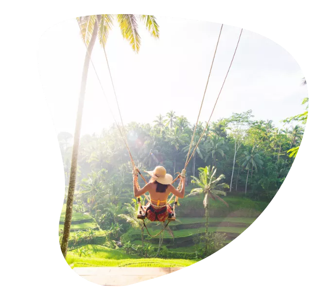 Travel planner donnant des conseils pour préparer un voyage sur mesure